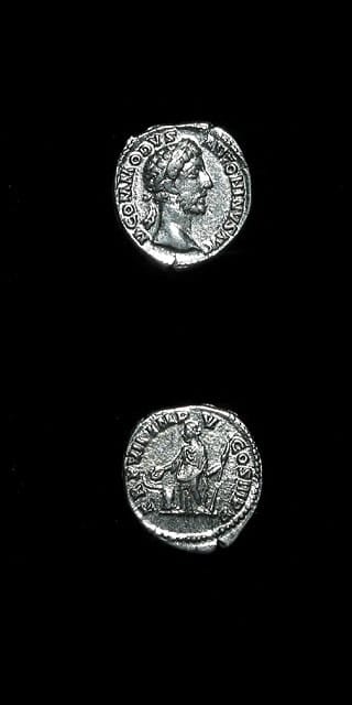 Silver Denarius of Emperor Commodus, 180 CE - 192 CE
