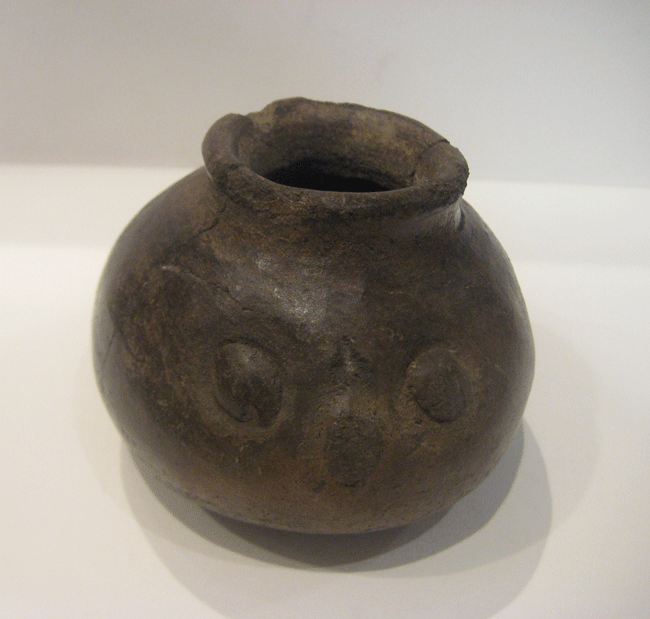 Burnished Terracotta Vessel, 500 CE - 900 CE