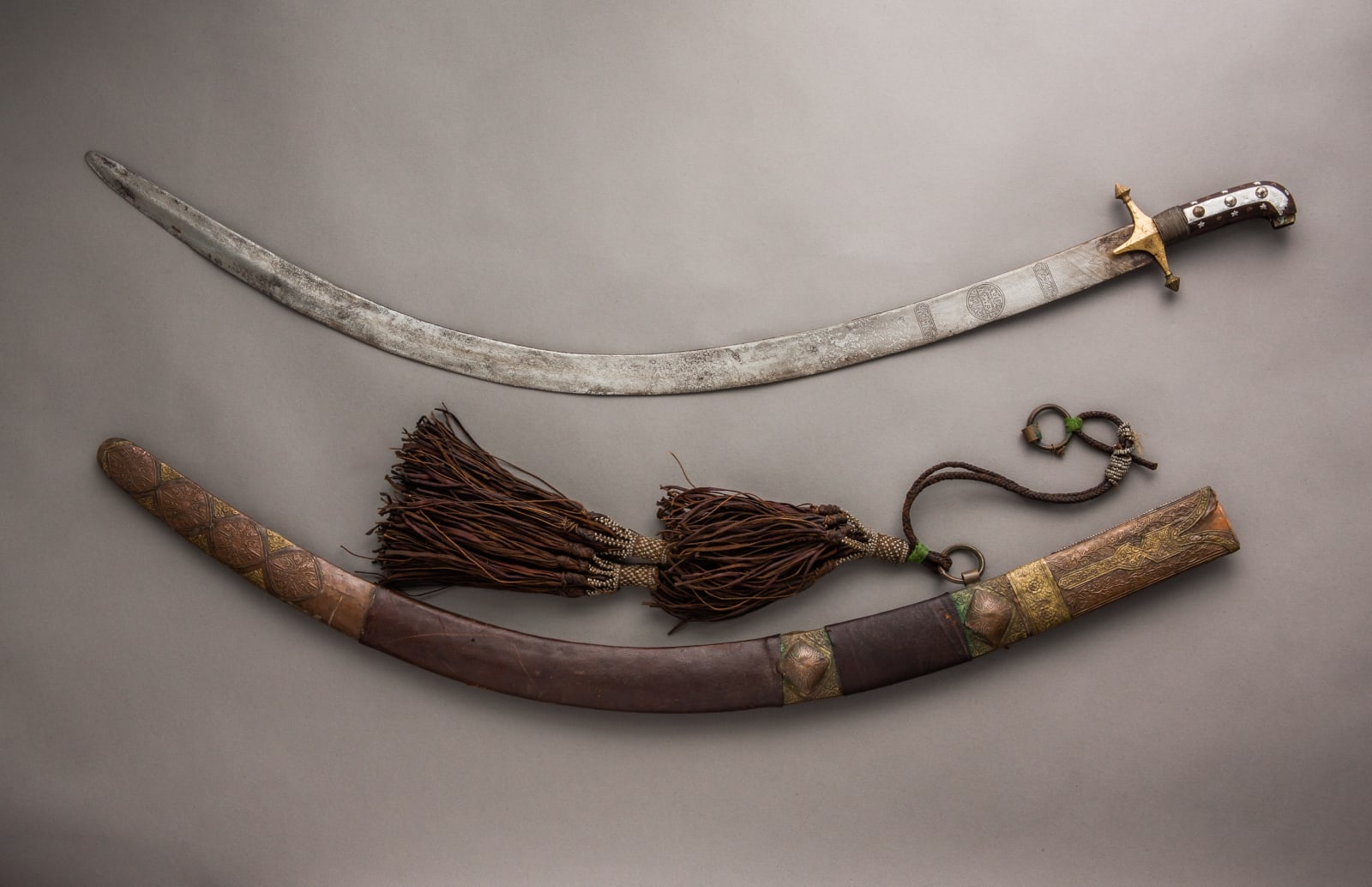 Ottoman yatagan and scabbard