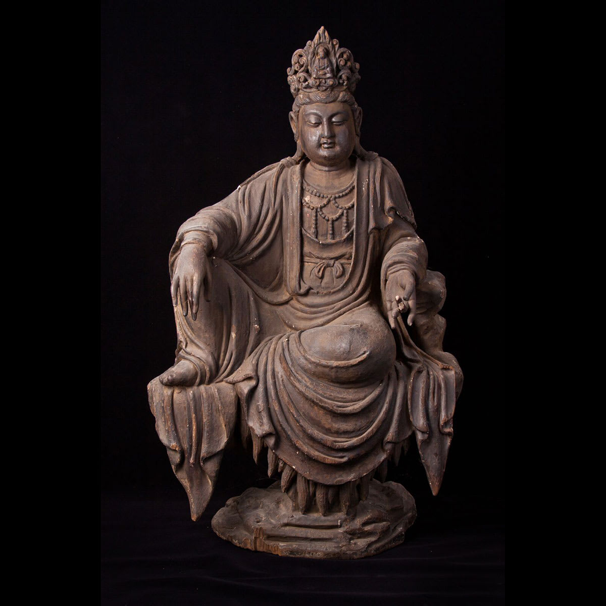 Ming period lacquered wood sculpture of Guanyin, 1368 CE - 1644 CE