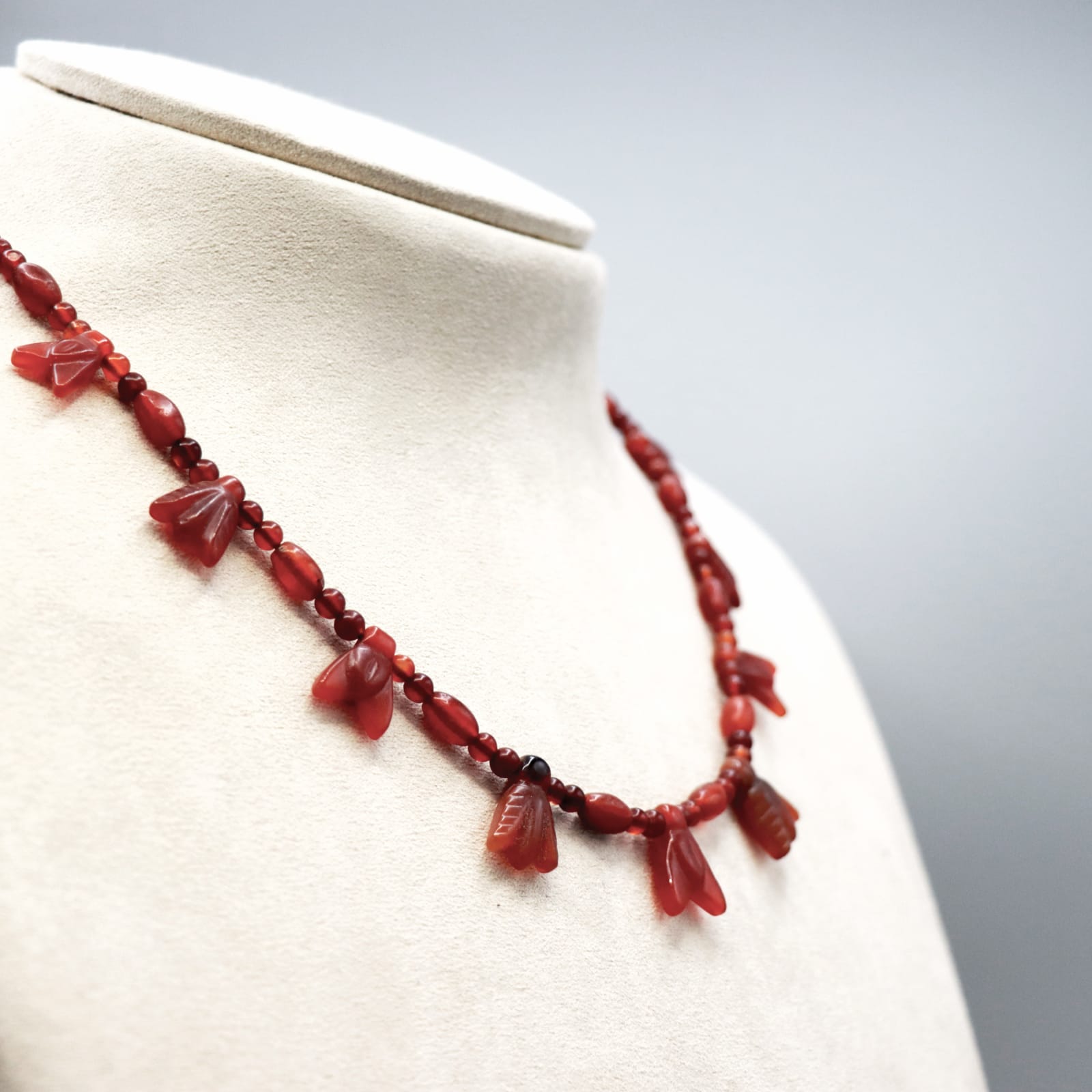 Amulet Necklace, with Flies, 1353 BC - 1292 BC