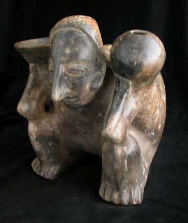 Ameca-Ezatlán Style Jalisco Terracotta Sculpture of a Hunchback, 300 BCE - 300 CE