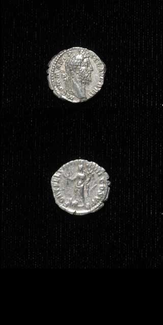 Silver Denarius of Emperor Commodus, 180 CE - 192 CE