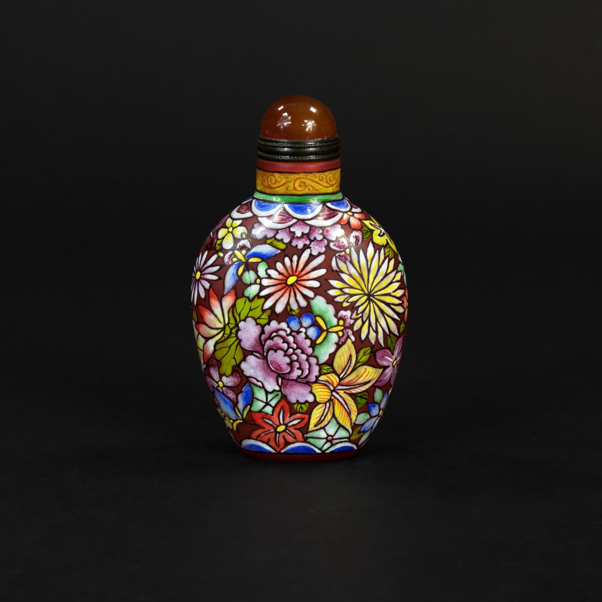 Qianlong Peiod Enamelled Glass Snuff Bottle with Carnelian lid , 1736 AD to 1796 AD