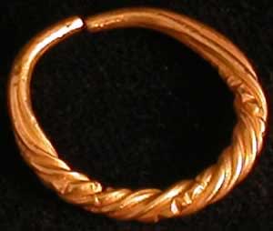 Graeco-Roman Gold Earrings, 200 BCE - 200 CE