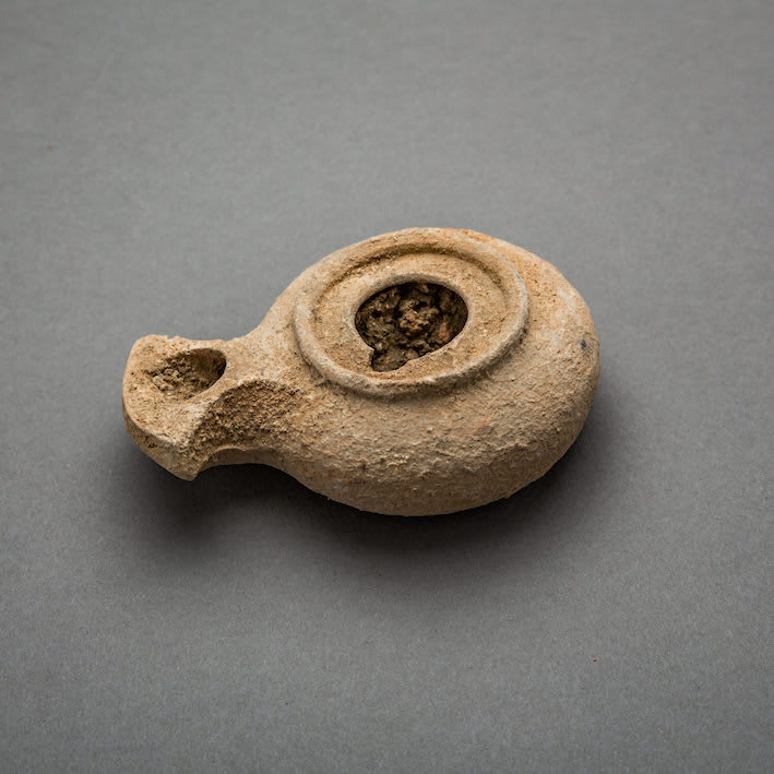 Herodian period terracotta oil lamp, 1 Century BCE - 1st Century BCE