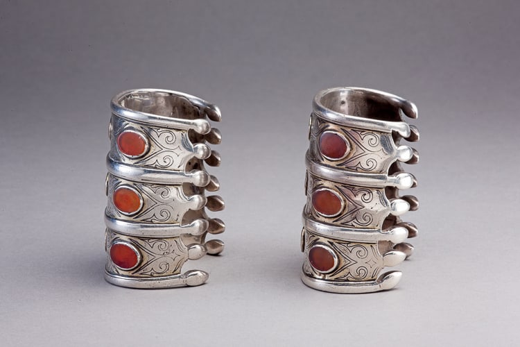 Pair of Turkoman Tekke "Bilezik" silver cuff bangles, 19th Century CE