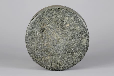 Bactria-Margiana schist cosmetic vessel