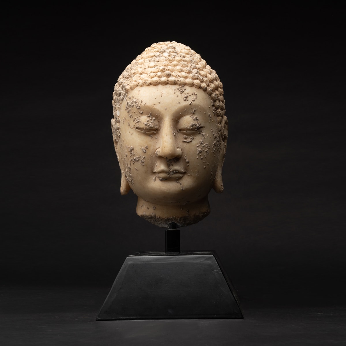 Northern Qi or Sui Marble Head of a Buddha, 550 CE - 618 CE