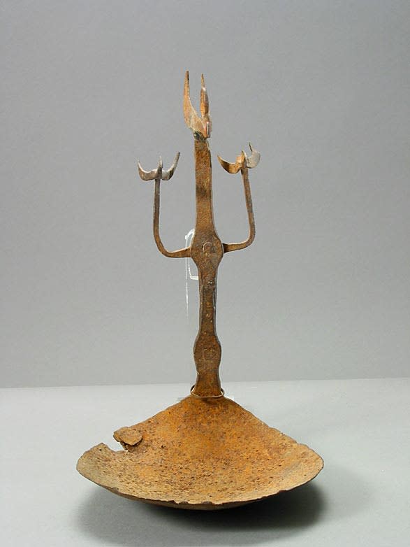 Yoruba Iron Oil Lamp, 19th Century CE - 20th Century CE
