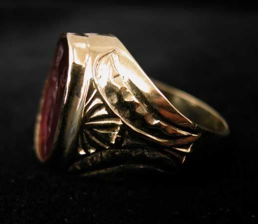 Gold Ring with Classical Revival Carnelian Intaglio of a Deity, 18th Century CE