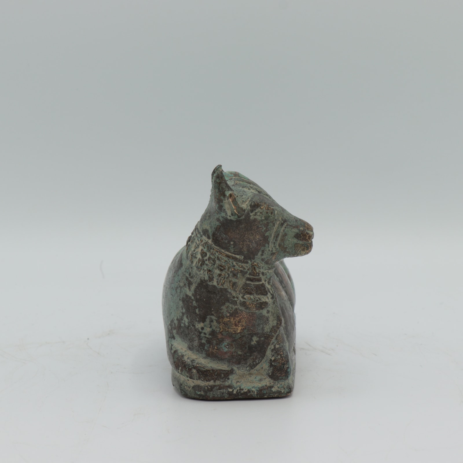 Bronze Nandi bull sculpture, c. 12th-13th century CE
