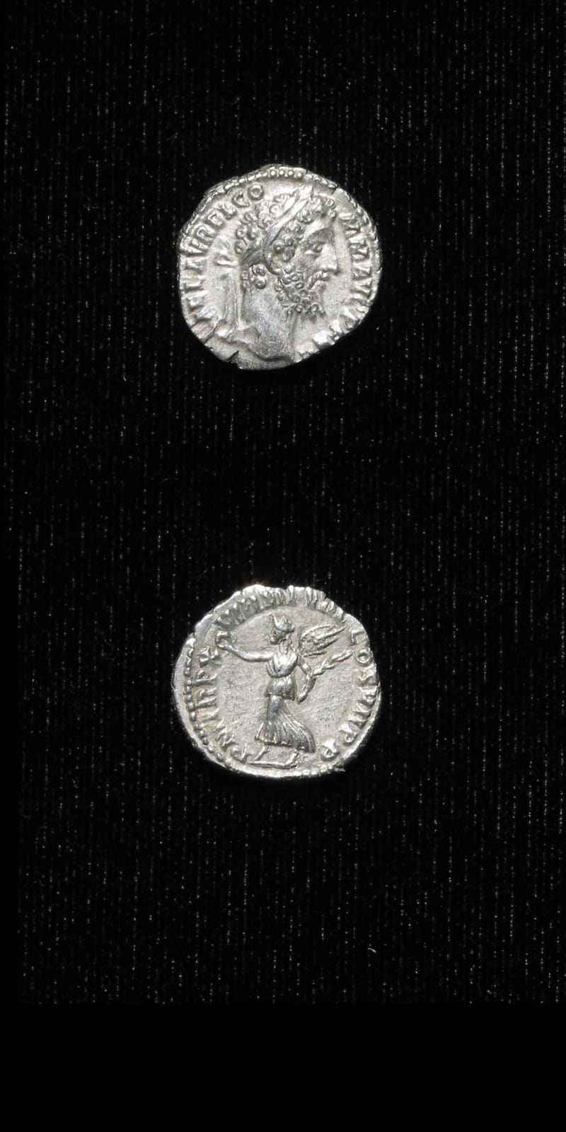 Silver Denarius of Emperor Commodus, 180 CE - 192 CE
