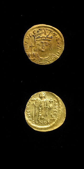 Byzantine Gold Solidus of Emperor Maurice Tiberius, 582 CE - 602 CE
