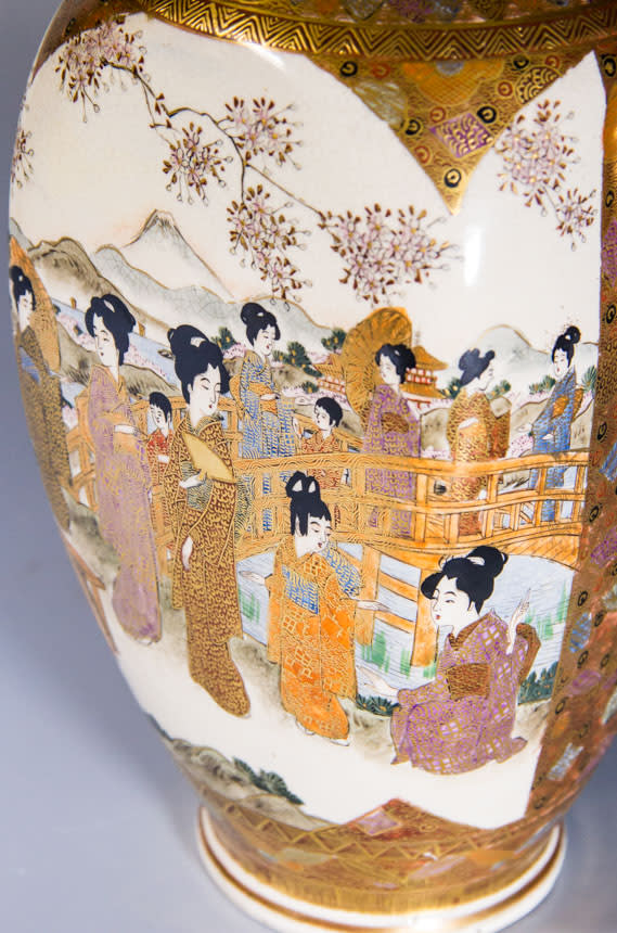 Japanese Satsuma Pottery gilded vase, 20th Century CE