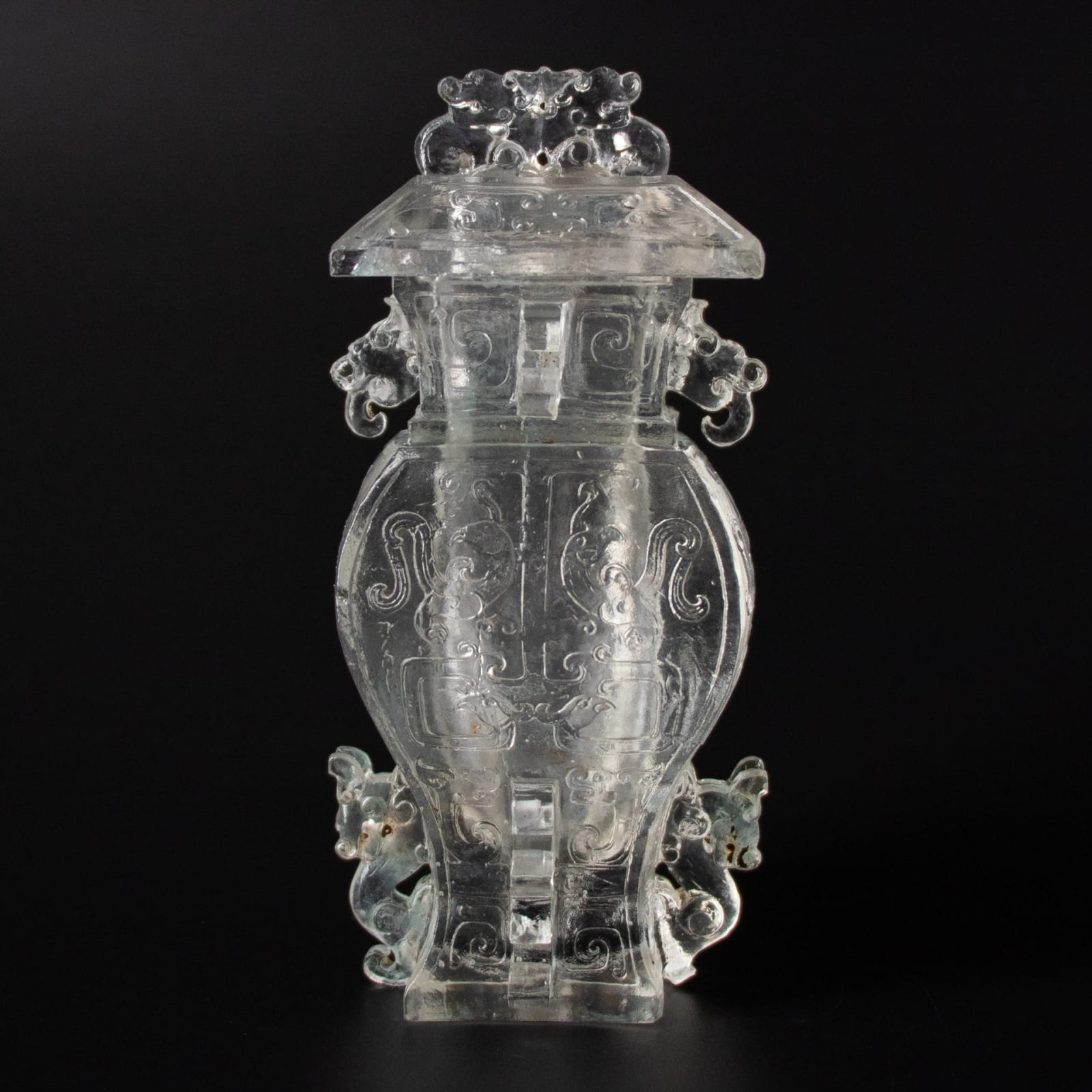 Glass vase or urn (pair), Qing Dynasty, 1644-1912