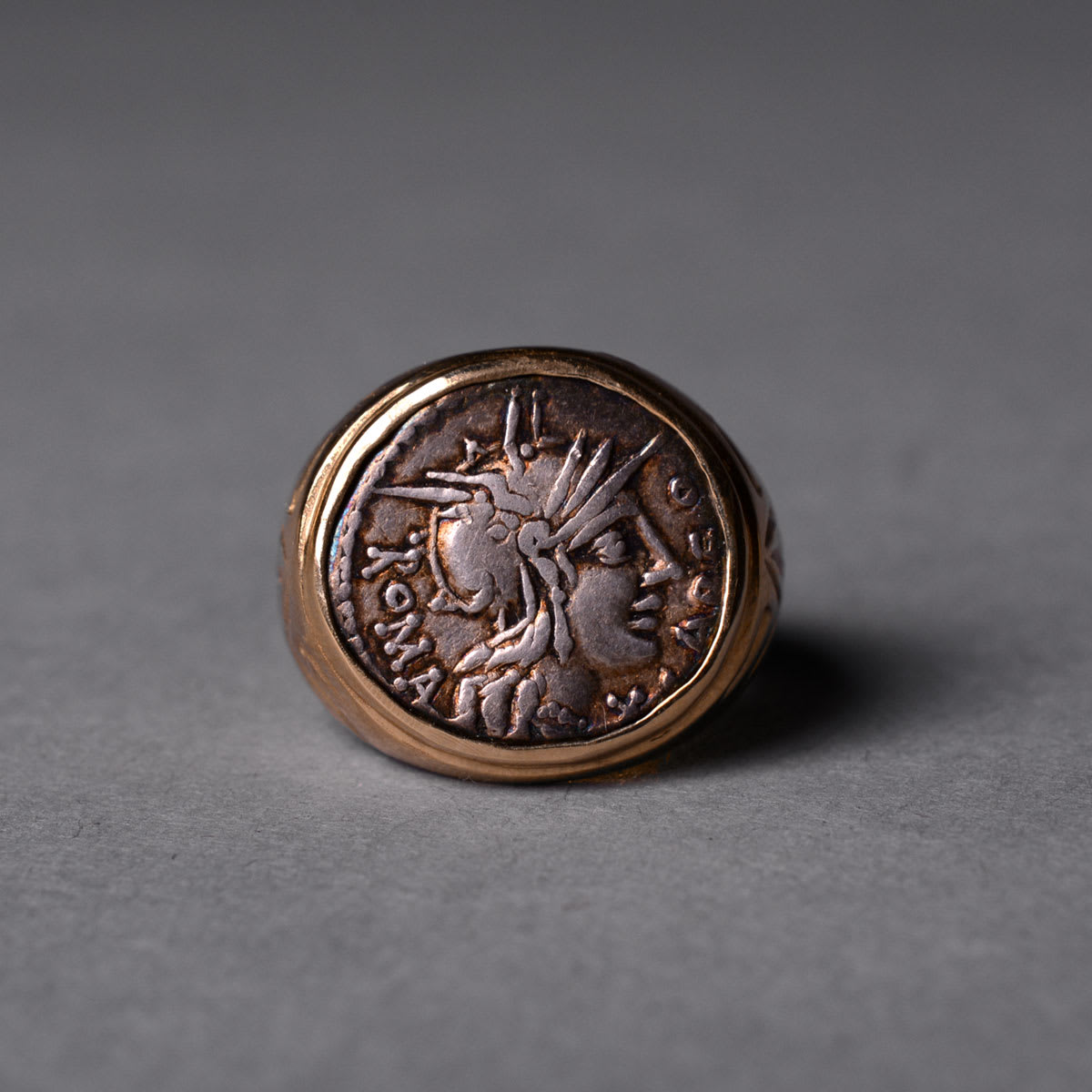 Gold Ring Featuring a Silver Coin of the Roman Republic, 1 Century BCE