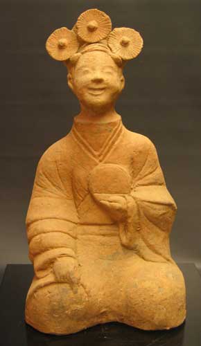 Han Dynasty Painted Pottery 'Sichuan' Lady Holding a Mirror, 202 BCE - 220 CE