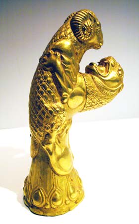 Achaemenid Style Gold Sculpture Depicting a Lion Attacking a Ram, 20th Century CE