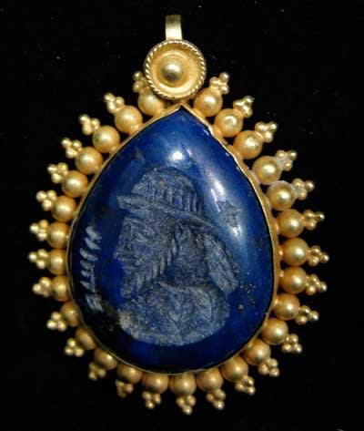 Lapis Lazuli Intaglio Pendant in a Gold Mount, 20th Century CE