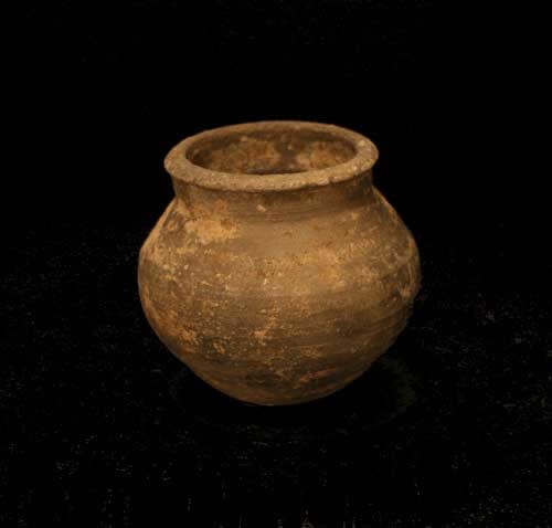 Iron Age Terracotta Vessel, 900 BCE - 700 BCE