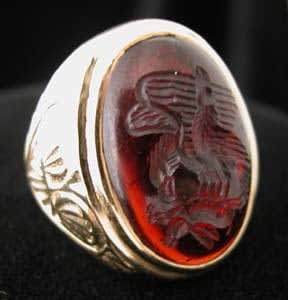 Gold Ring with Classical Revival Garnet Intaglio of an Eagle Carrying off a Rabbit, 18th Century CE