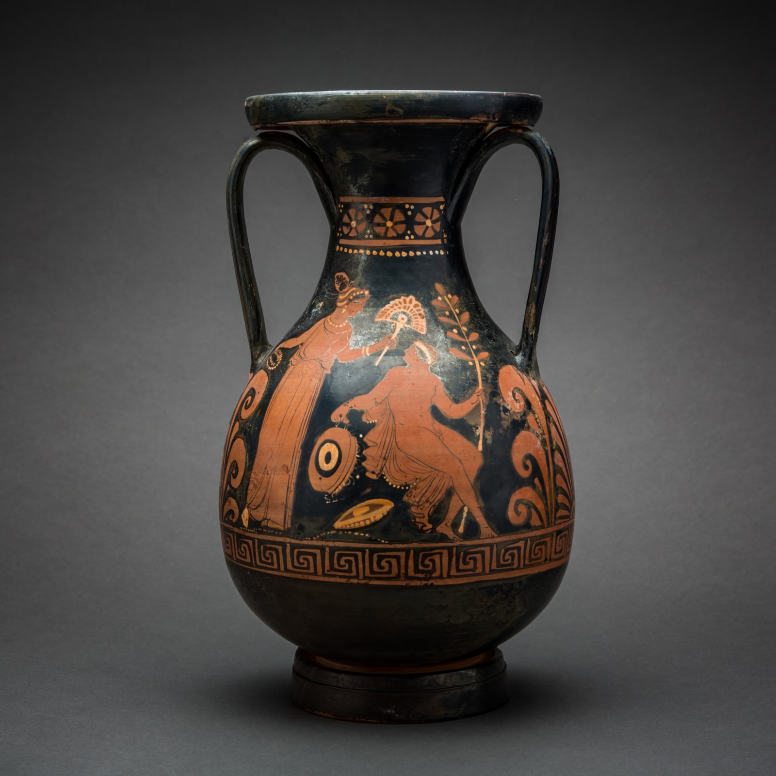 Apulian Red-Figure Pelike, 400 BCE - 300 BCE