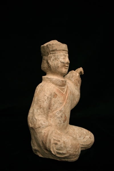 Han Kneeling Figure, 206 BCE - 220 CE