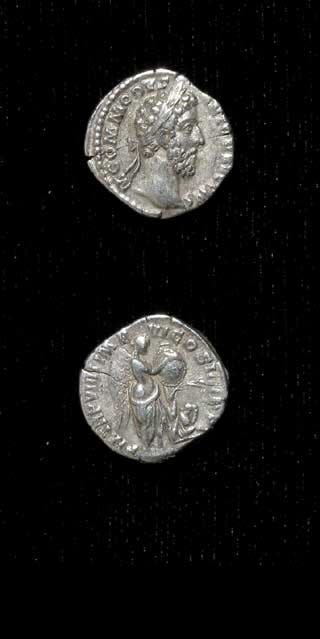 Silver Denarius of Emperor Commodus, 180 CE - 192 CE