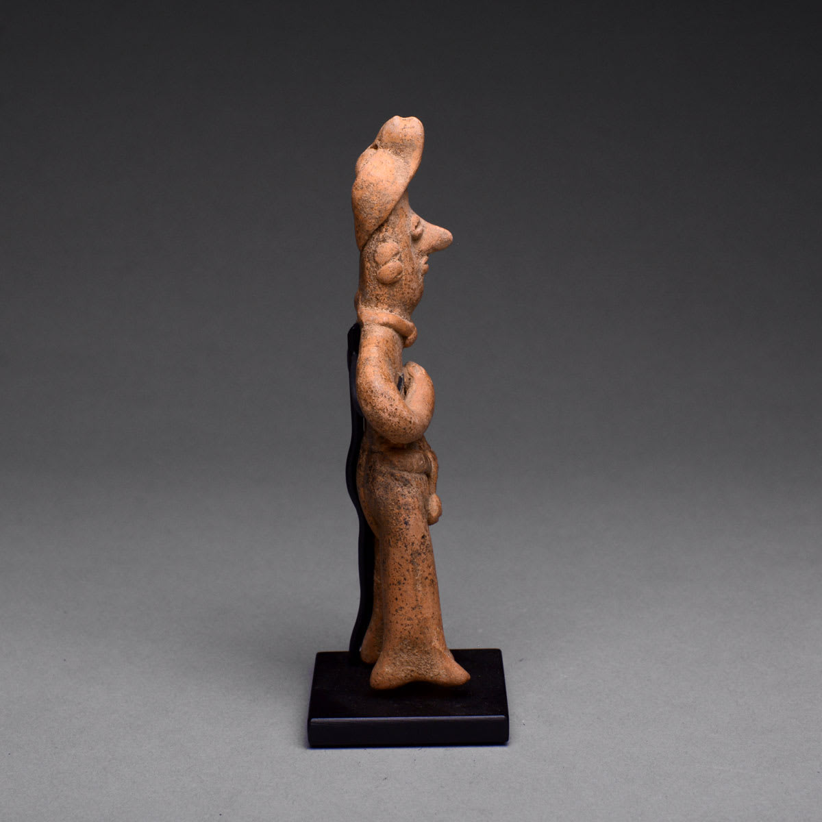 Tuxcacuesco-Ortices Style Colima Terracotta Sculpture of a Ballplayer, 300 BCE - 300 CE