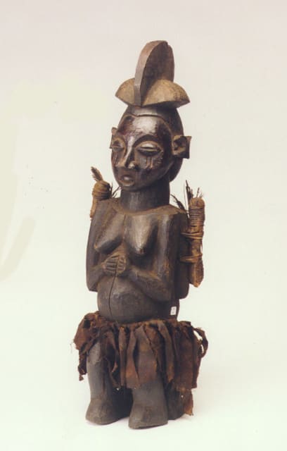 Yaka Wooden Khosi Sculpture, 20th Century CE