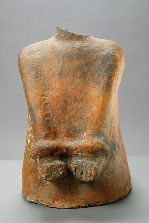 Tenenkun Terracotta Sculpture of a Seated Captive, 1200 CE - 1400 CE