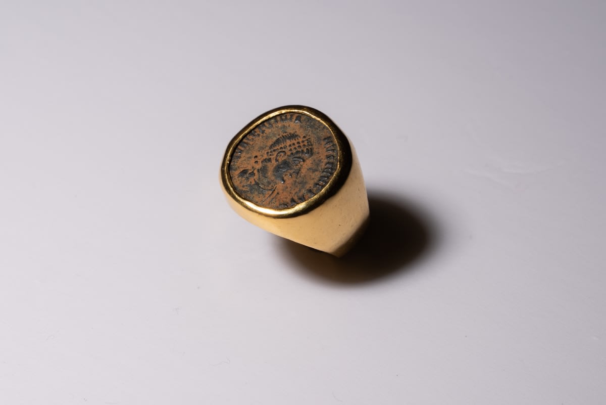 Roman Bronze Coin of Emperor Constantine I Mounted in Gold Ring, 307 CE - 337 CE