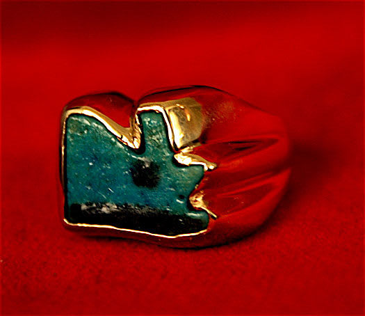 Gold Ring with Faience Eye of Horus Amulet, 1600 BCE - 1100 BCE