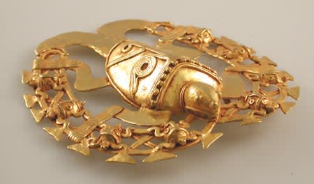 Gold Pectoral of a Turtle Surrounded by a Ring Featuring Eight Small Turtles, 500 CE - 1550 CE