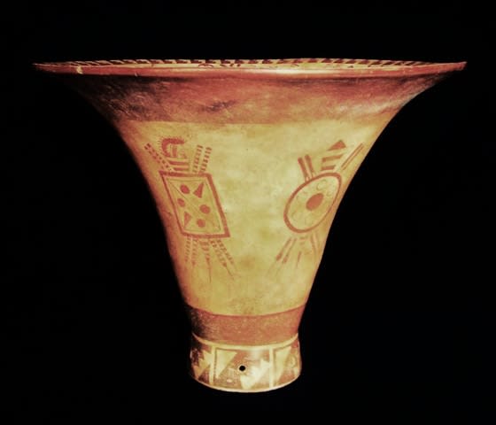 Moche Painted Terracotta Florero Vessel, 400 CE - 800 CE