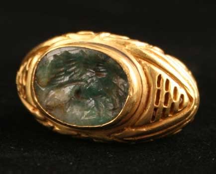 Classical Revival Gold Ring Featuring a Roman Aventurine Seal of Alexander the Great, 100 CE - 300 CE