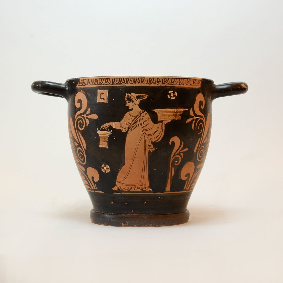 Apulian Red-Figure Skyphos, 400 BCE - 300 CE