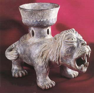 Guanacaste-Nicoya Blackware Sculpture of a Jaguar with a Bowl on its Back, 500 CE - 1000 CE
