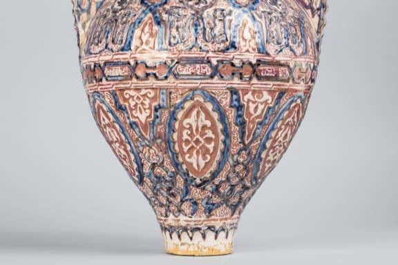 Hispano-Moresque glazed earthenware vase, 1700 BCE - 1800 CE
