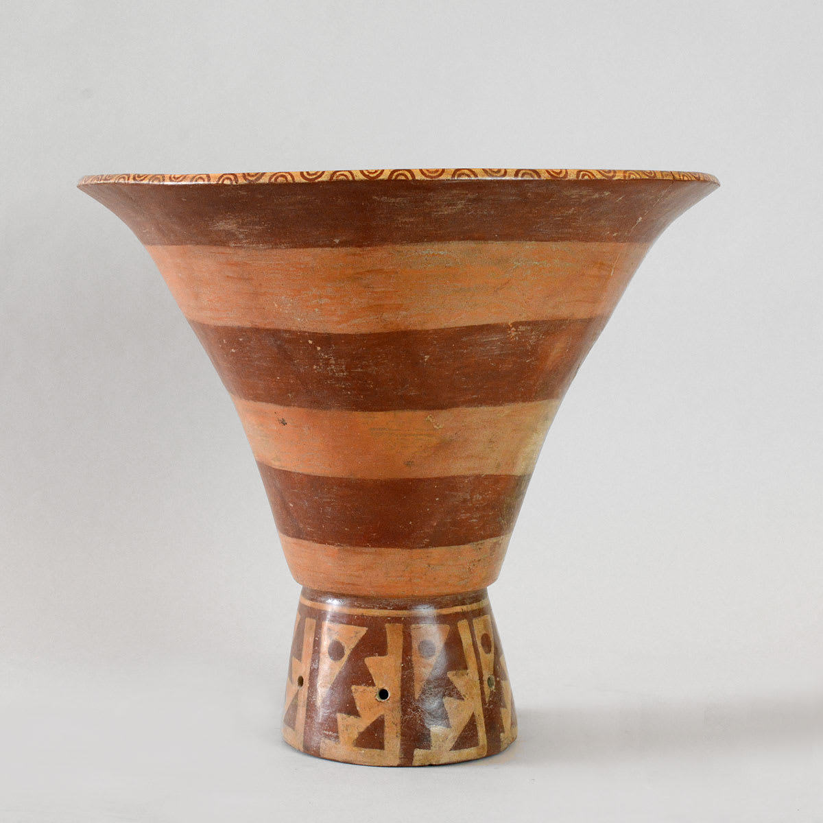 Moche Painted Terracotta Florero Vessel, 400 CE - 800 CE