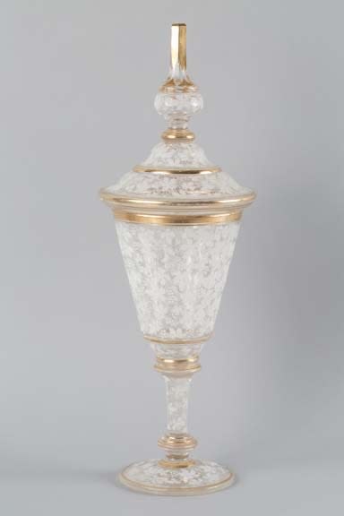 Clear glass etched sweet-meat lidded vessel, 19th Century CE