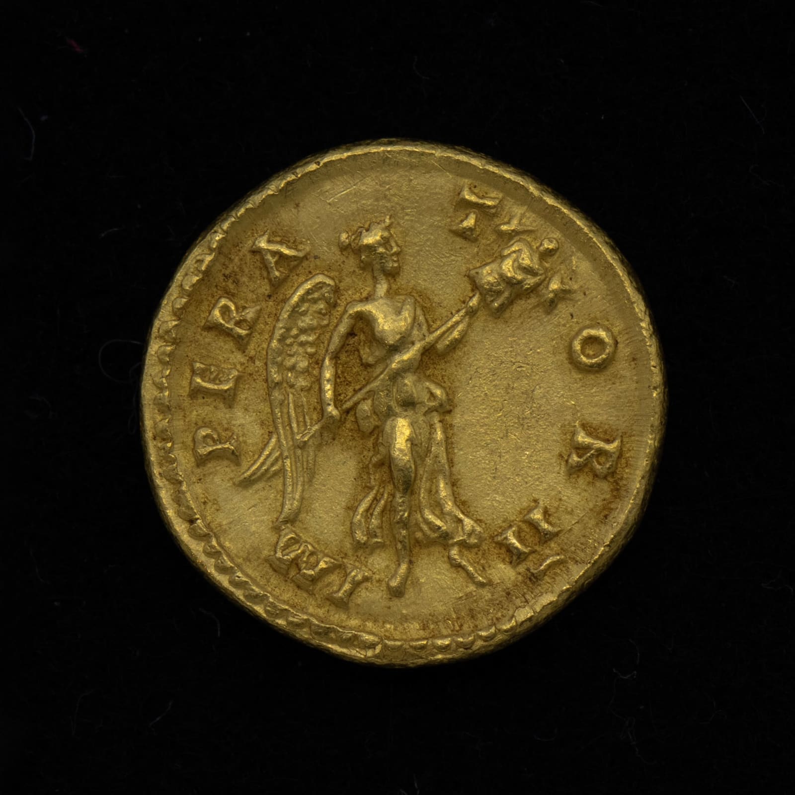 Aureus of Emperor Antoninus Pius, 143 CE - 144 CE