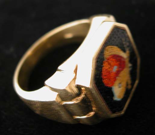 Gold Ring Classical Revival Micromosaic Depicting a Butterfly, 18th Century CE - 19th Century CE