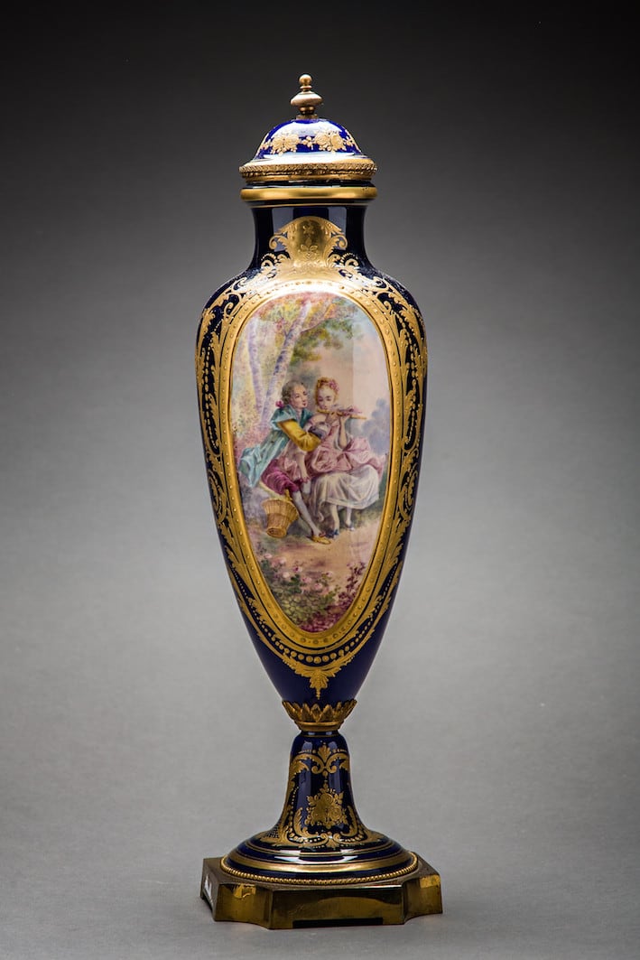 Pair of lidded French ormolu vases, 1900 BCE