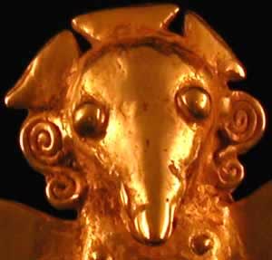 Chiriqui Gold Avian Pendant, 11th Century CE - 16th Century CE
