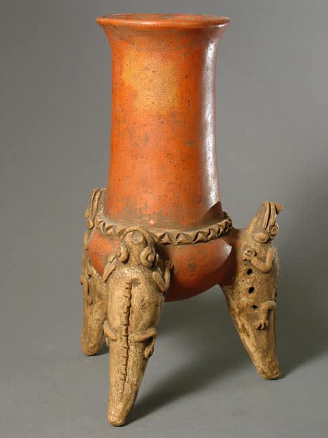 Terracotta Tripod Chocolate Pot with Lizarrd Legs, 500 CE - 800 CE