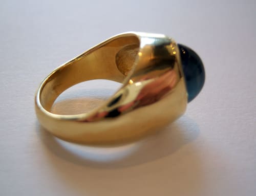 Blue Sapphire Mounted in an 18 Karat Gold Ring