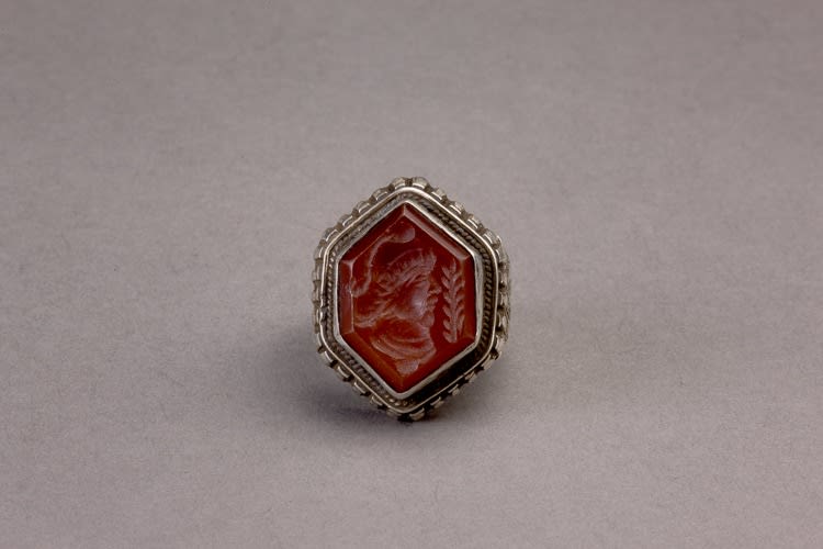 Silver Islamic rhomboid ring with carnelian intaglio