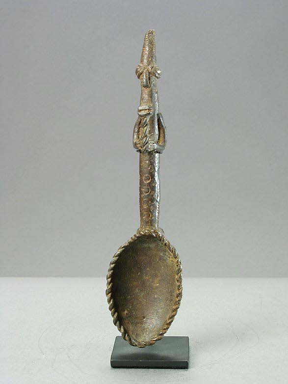 Fanti Bronze Spoon for Measuring Gold, 19th Century CE - 20th Century CE